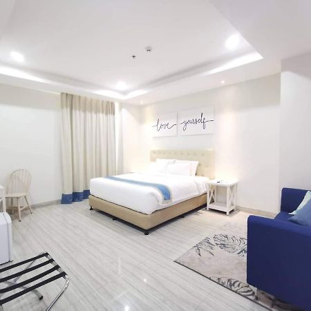 แฮมป์ตัน สวีท Hotel Davao ภายนอก รูปภาพ
