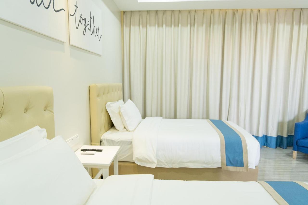 แฮมป์ตัน สวีท Hotel Davao ภายนอก รูปภาพ