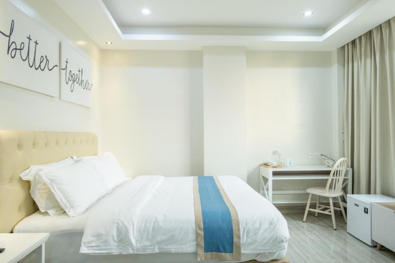 แฮมป์ตัน สวีท Hotel Davao ภายนอก รูปภาพ