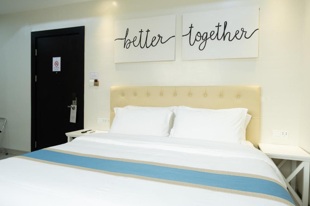 แฮมป์ตัน สวีท Hotel Davao ภายนอก รูปภาพ