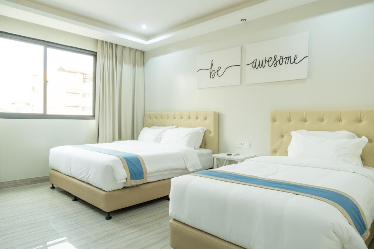 แฮมป์ตัน สวีท Hotel Davao ภายนอก รูปภาพ